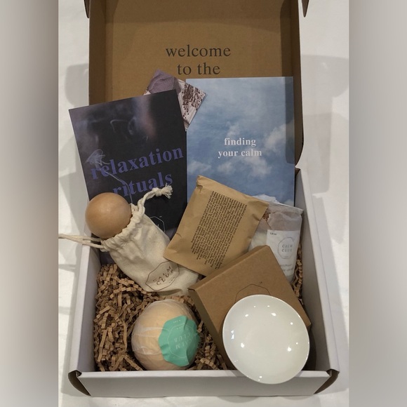 Calm Club Relaxation Rituals box by Luckies of London - Picture 2 of 11